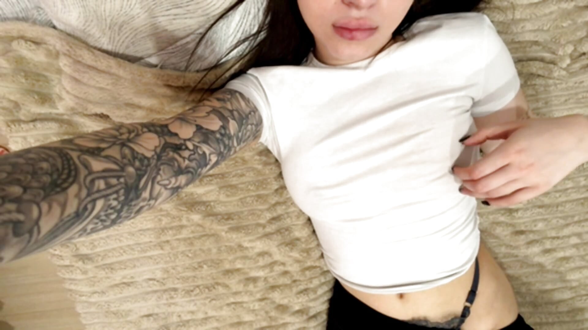 Hi, I'm Adele. – видео вебкам-модели CreatedPermussion