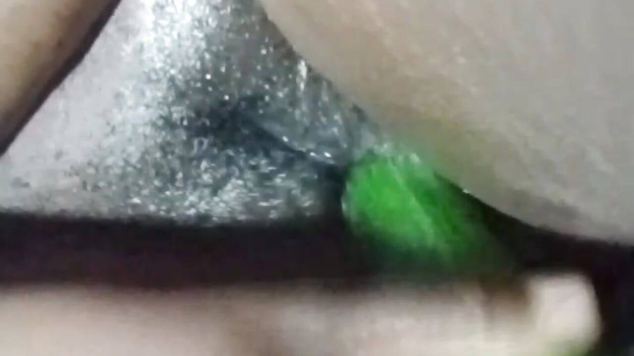 Cucumber 🥒 pussy 🍑💧💧💧🫦 - Video von sweetmilkylady Cam-Model