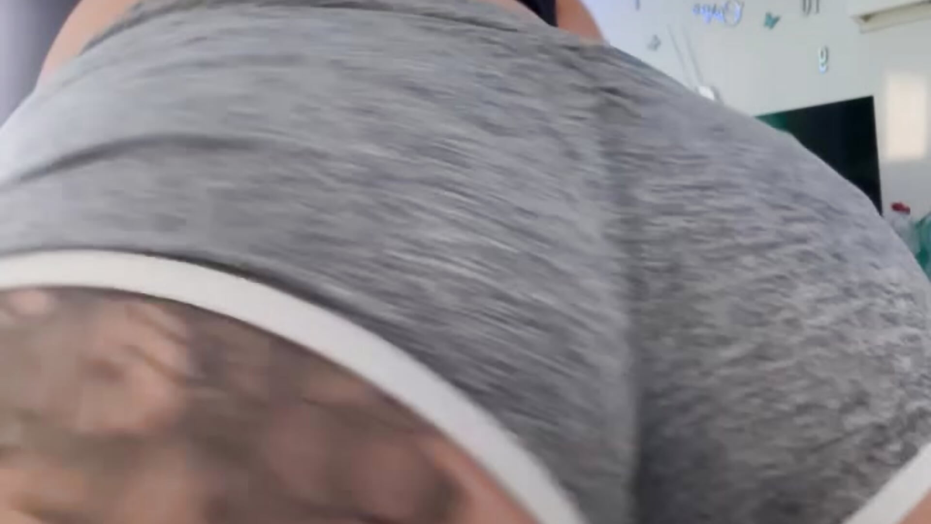 Twerk 🍑 - video by Diana-Blum cam model