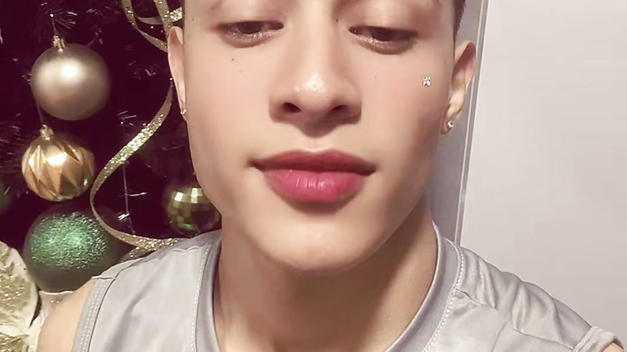 💗 - فيديو من YOUNG_GUYS1 موديل الكام