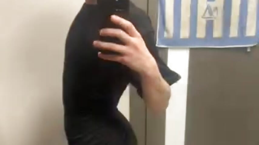 Hi 💋 - vidéo du modèle de showcams JuicyBoy777