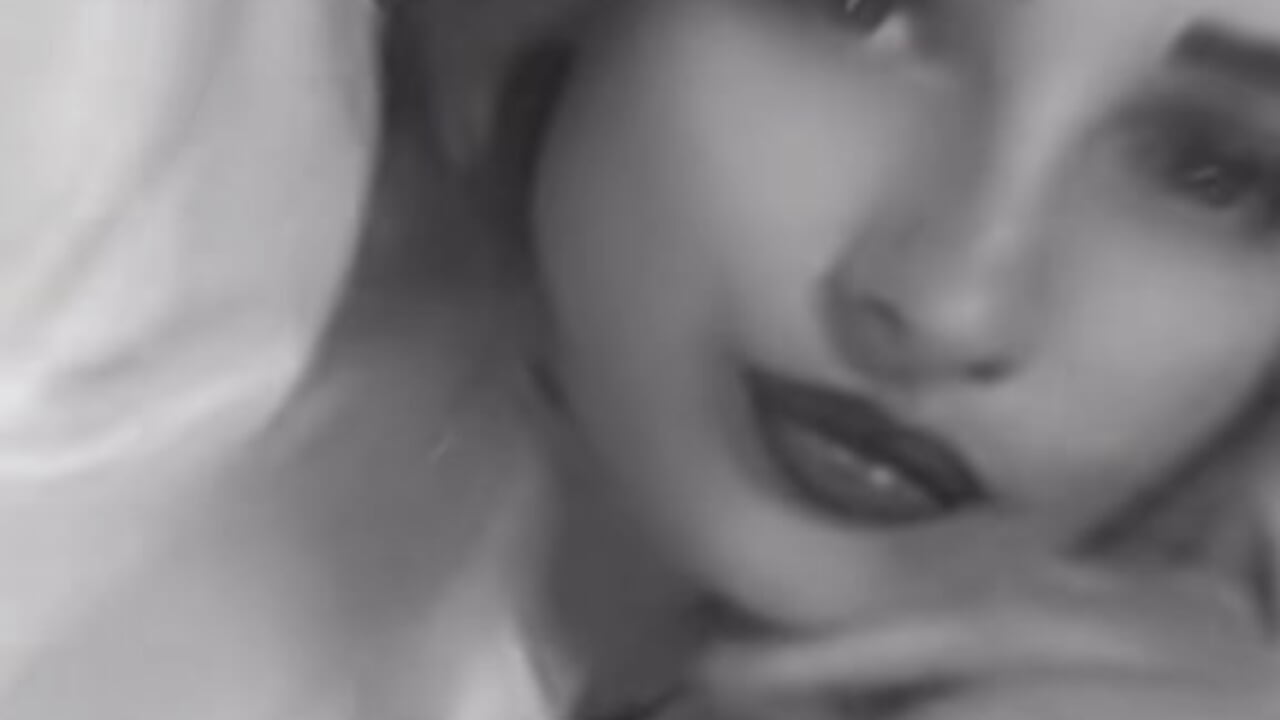 v24044gl0000d6q7mrvog65v3tv1qpo0 - video by Barbika19 cam model