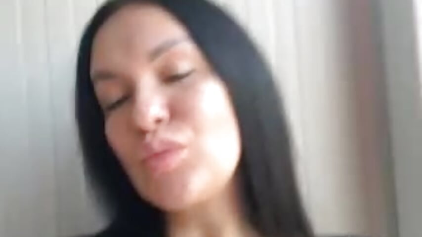 79388231357__B953653E-503E-4EE0-B2BC-86DF1D4C3614 - Video von MeganBlueq Cam-Model