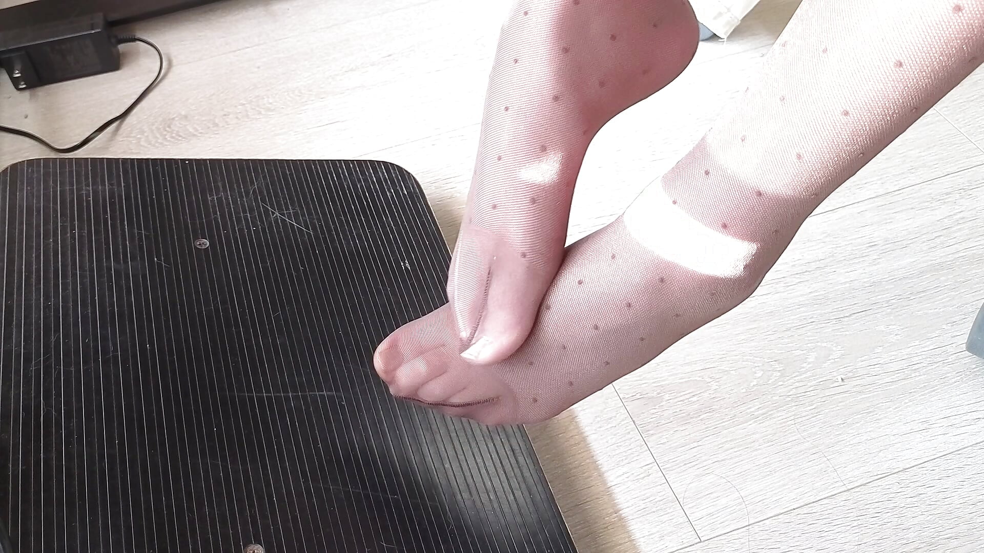 2025-12-10 16-15-35 - video by Feetbeth cam model