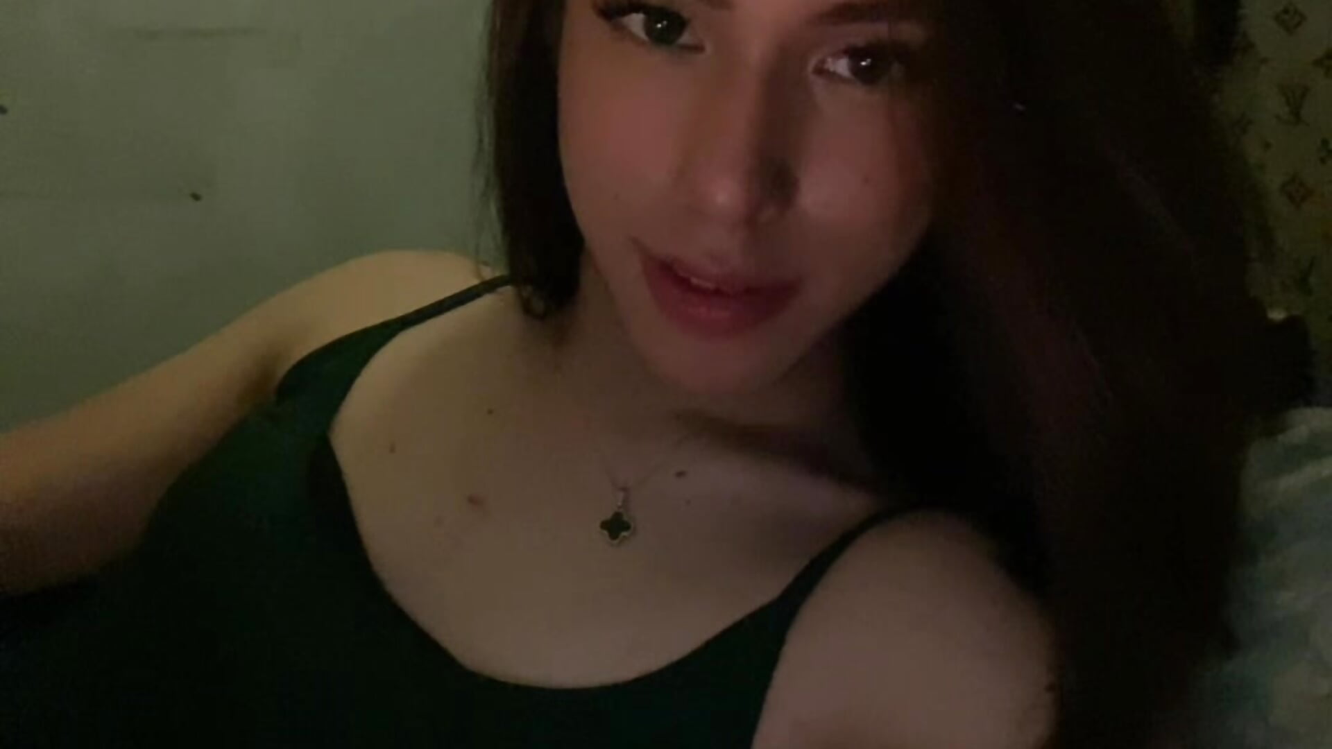 yourstruly 🫴🏻💋 - video oleh NoiRae_ kamera model