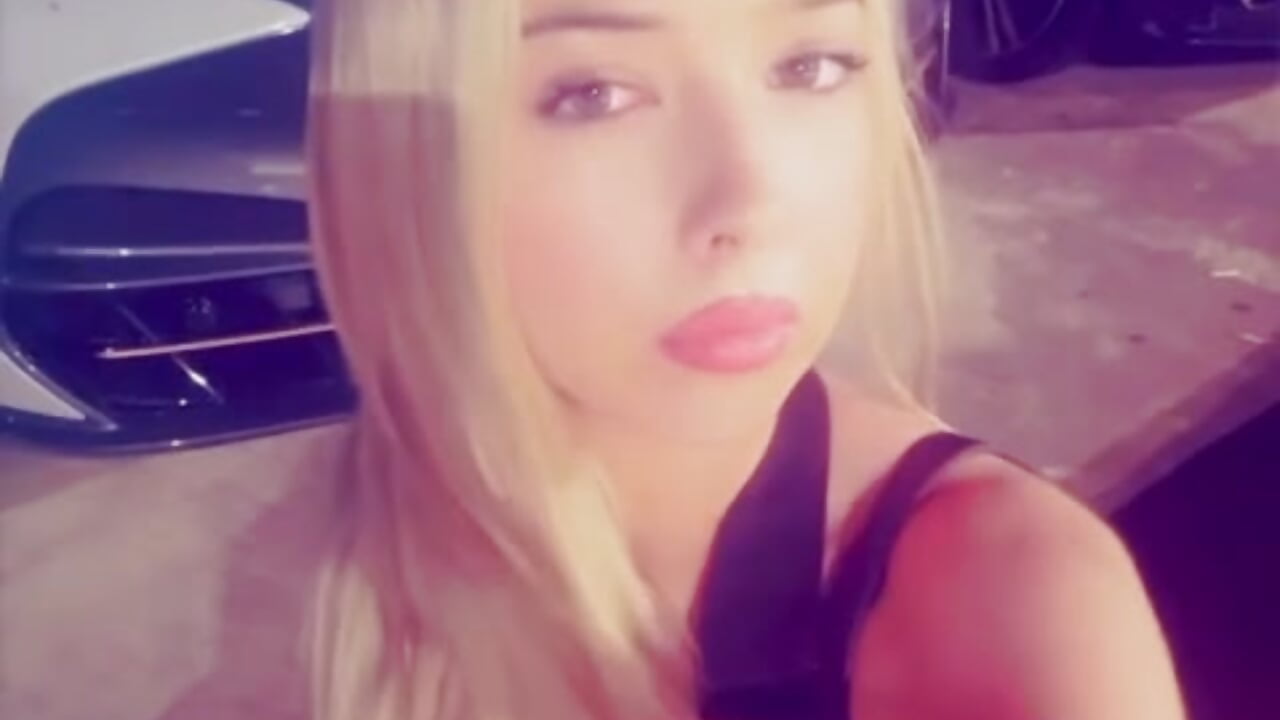 B753BC0D-8F69-440B-9DD2-A1D6236F5F3B - video by kourtney_carter cam model