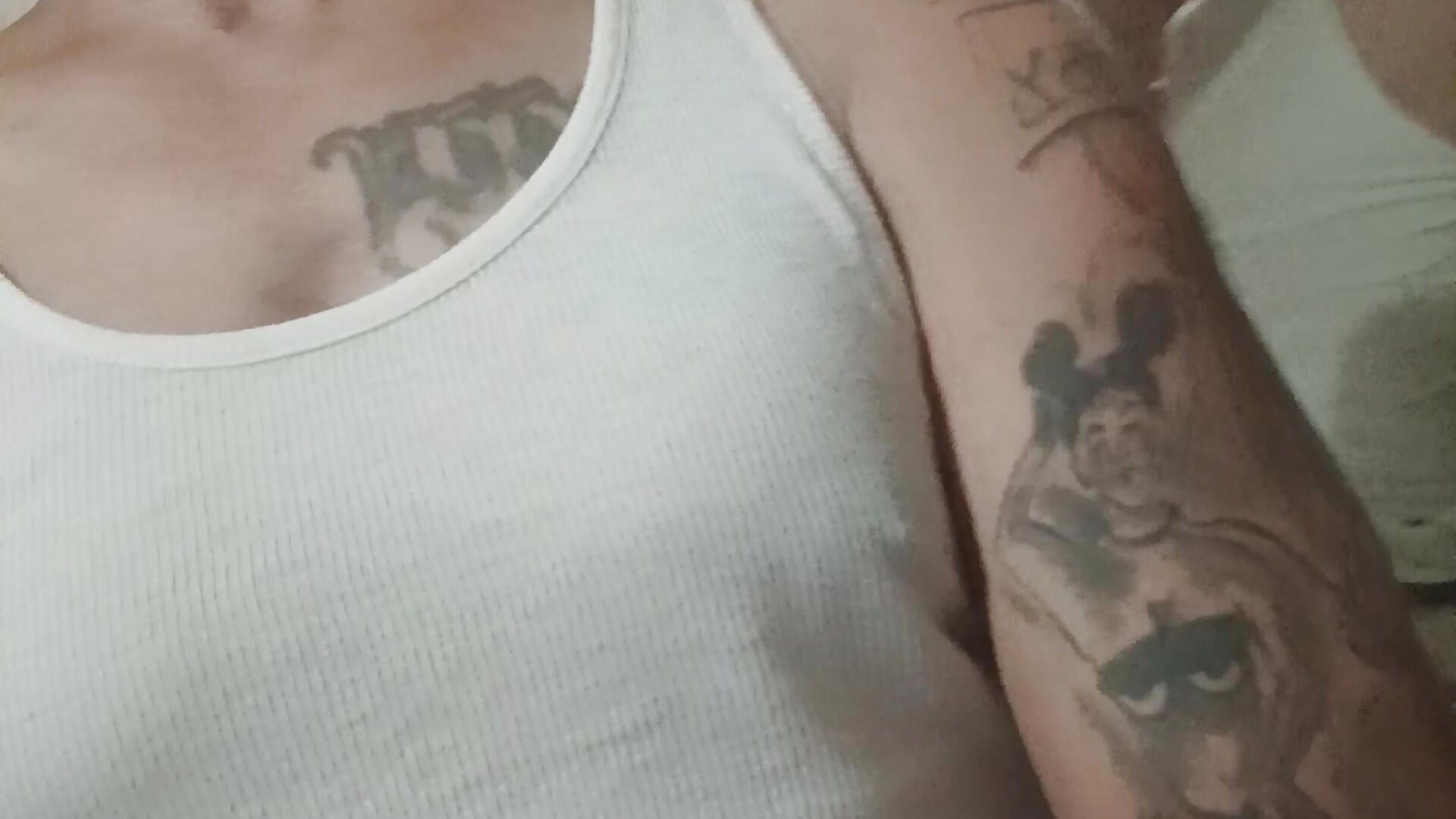 1000001924 - video by Prettyboy10 cam model