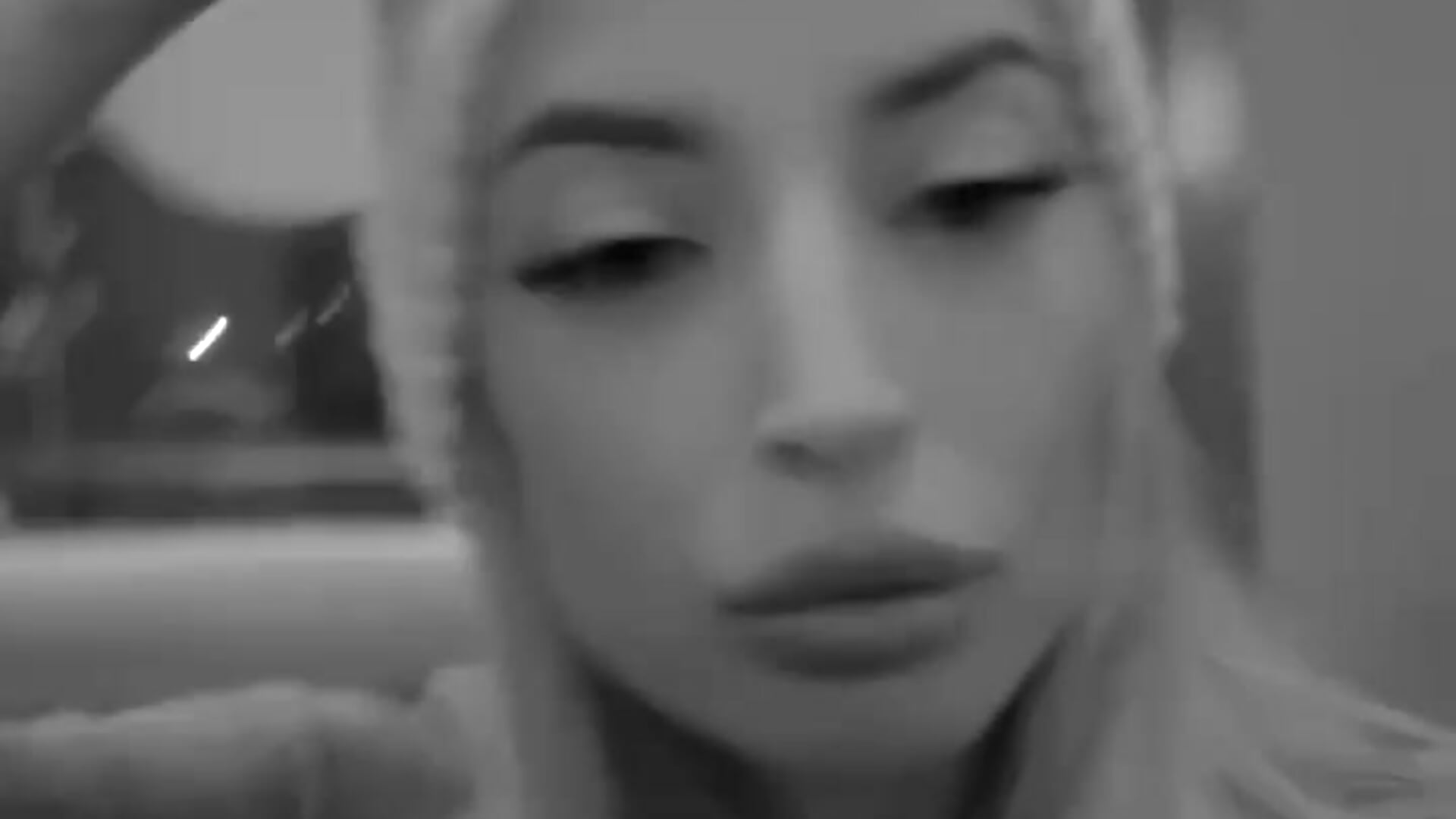 Meee🌹 - video của người mẫu cam Katharina_Wagner