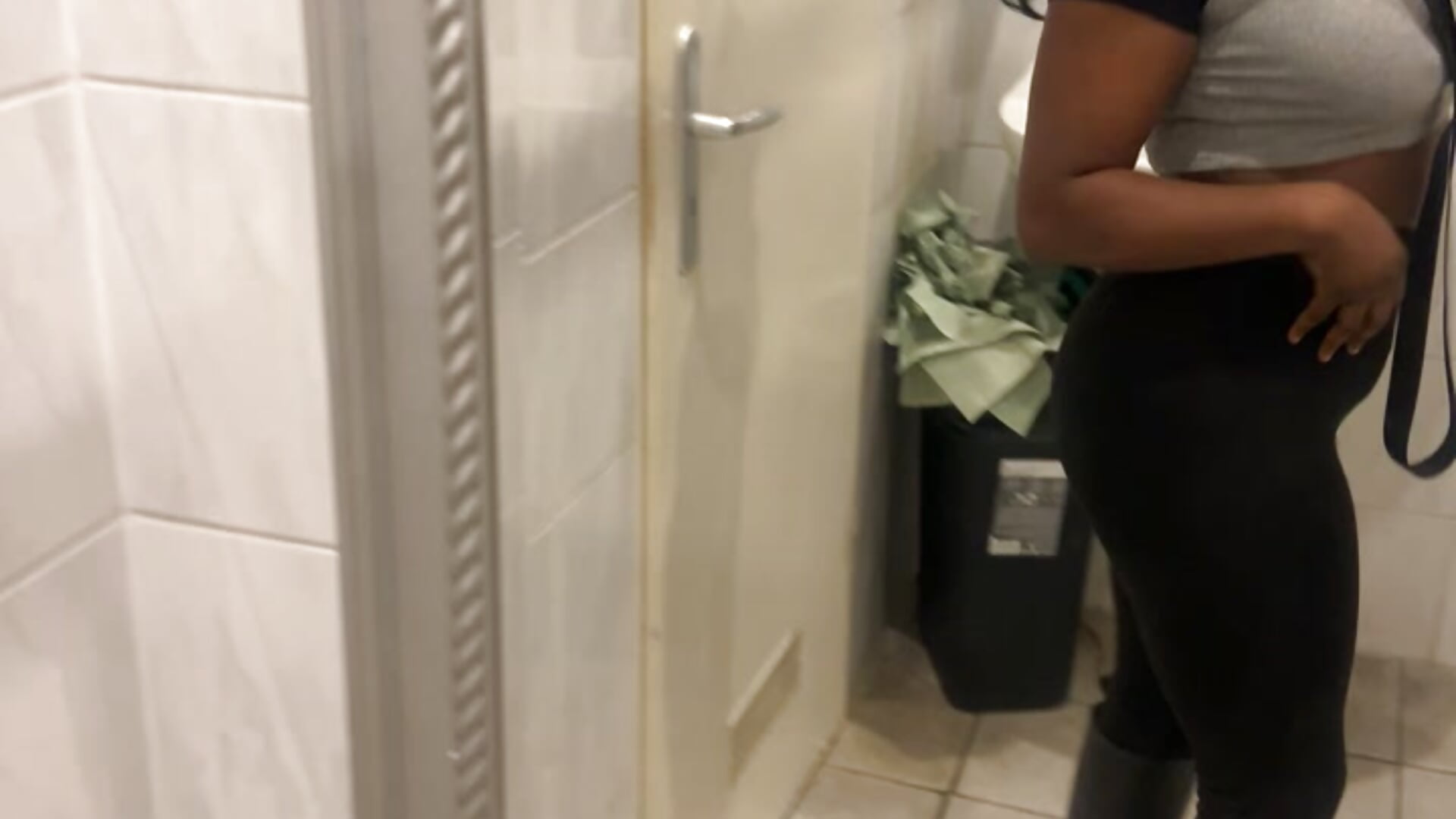 Spieglein, Spieglein, an der Wand, wer ist die Schönste im ganzen Land - video by Hotkaylaaaaa cam model