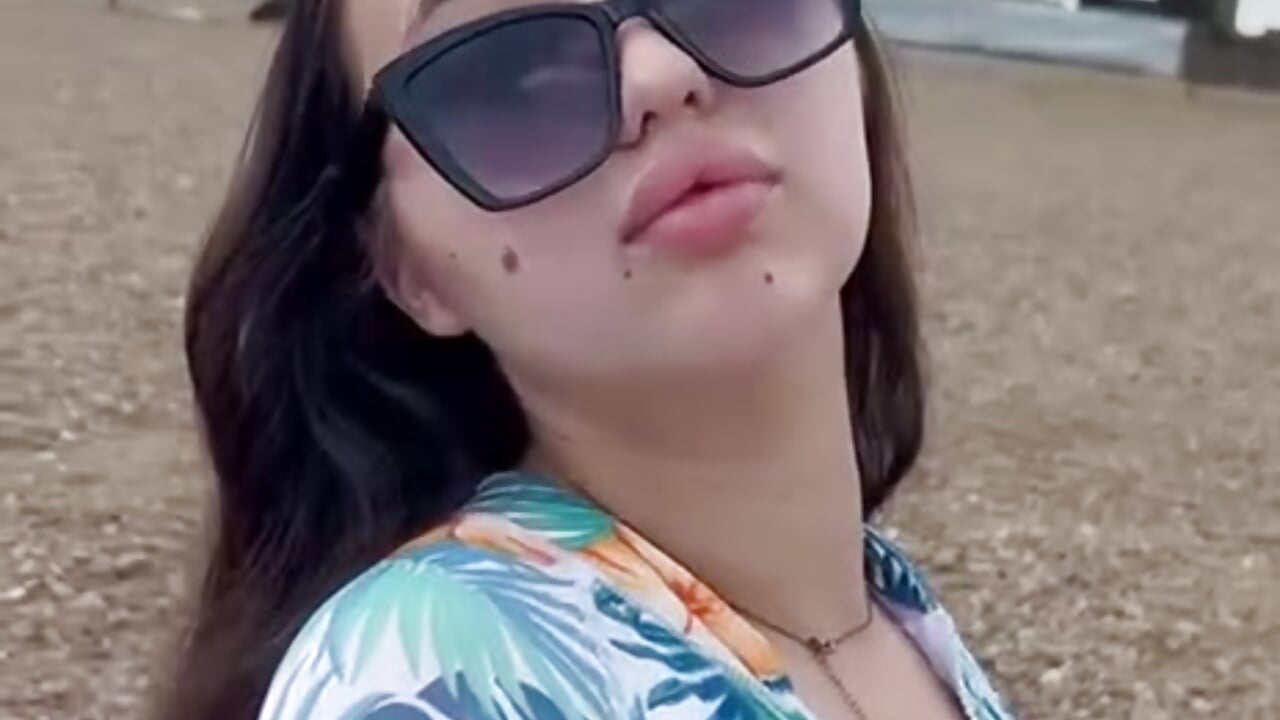 Hello))) - video oleh model kamera Bright-Flash