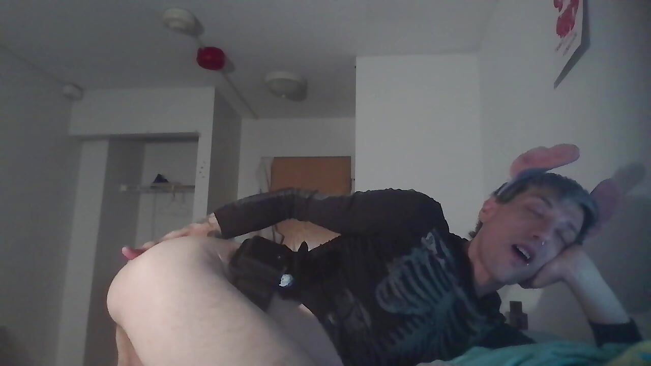 Cute self screw - video oleh model kamera AskAveryAnything