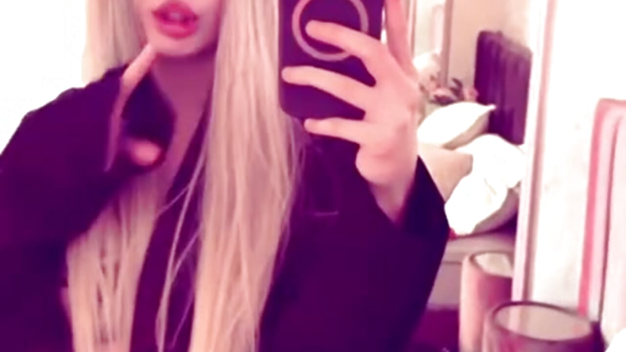 xoxoxo - video by LisaBevy cam model