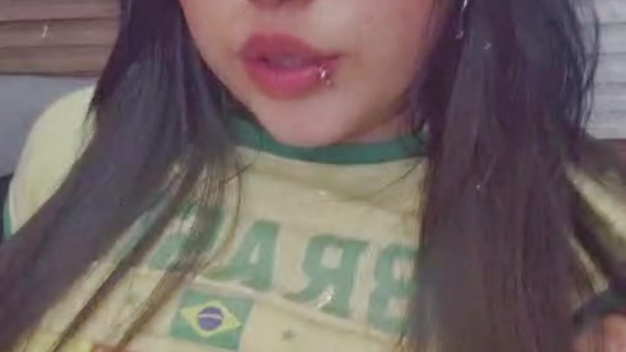 “I promise to misbehave… just a little 😘” - video by Mariia_Juanaa cam model