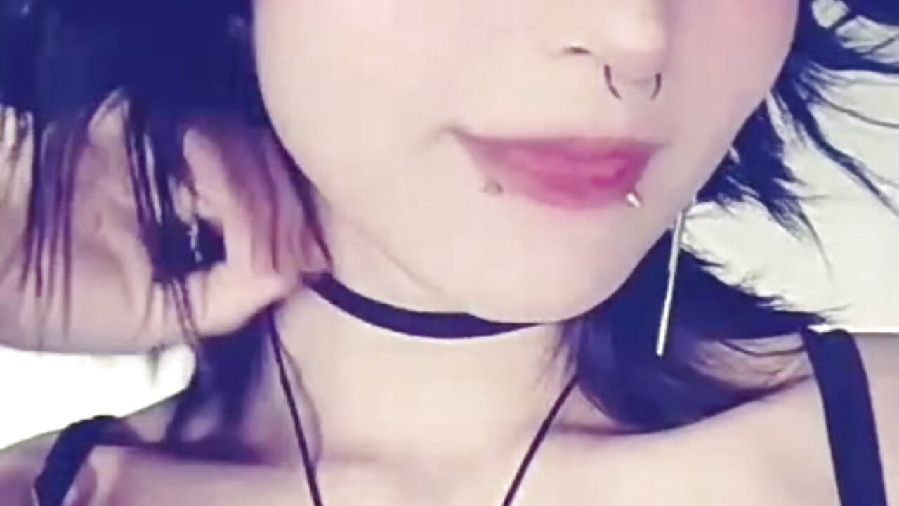 🖤 - video by Tracy_lee_ cam model