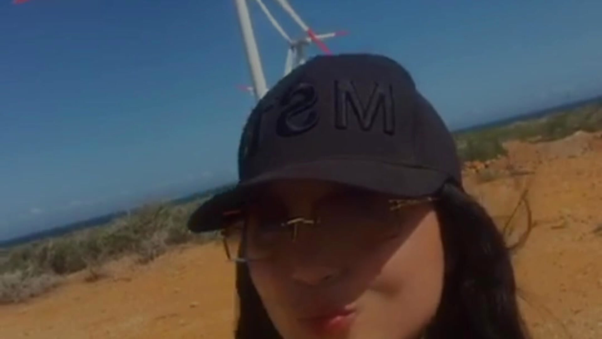 IM BAKC TOMORROW !! - video by kylie_river cam model