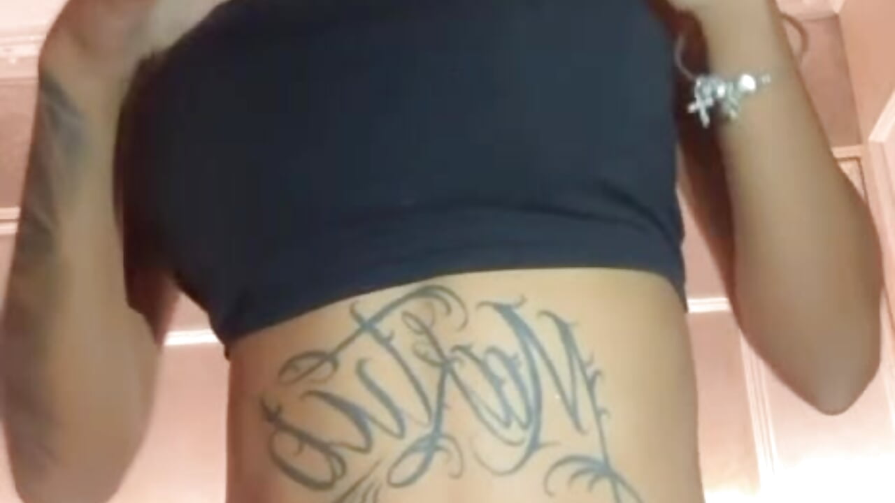 Tease Time– KatelynBelle kameramodell videója