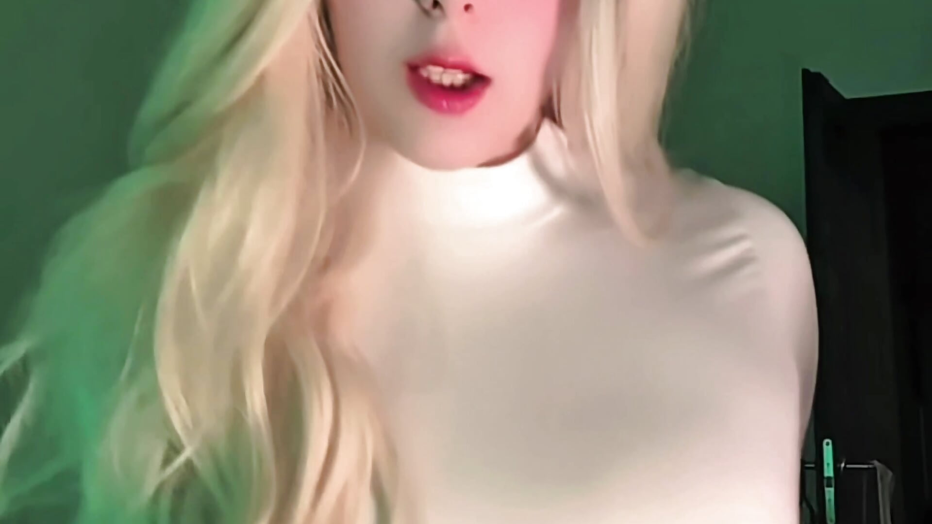 Before the stream🫰🏻 - video by _Hofma_ cam model