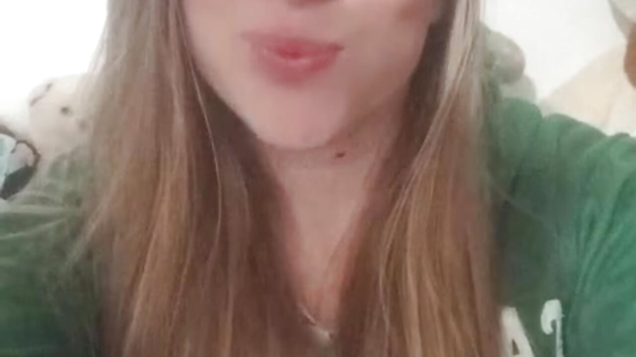 WhatsApp Video 2025-12-09 at 9,15,42 PM - vidéo du modèle de showcams arianna_blonde