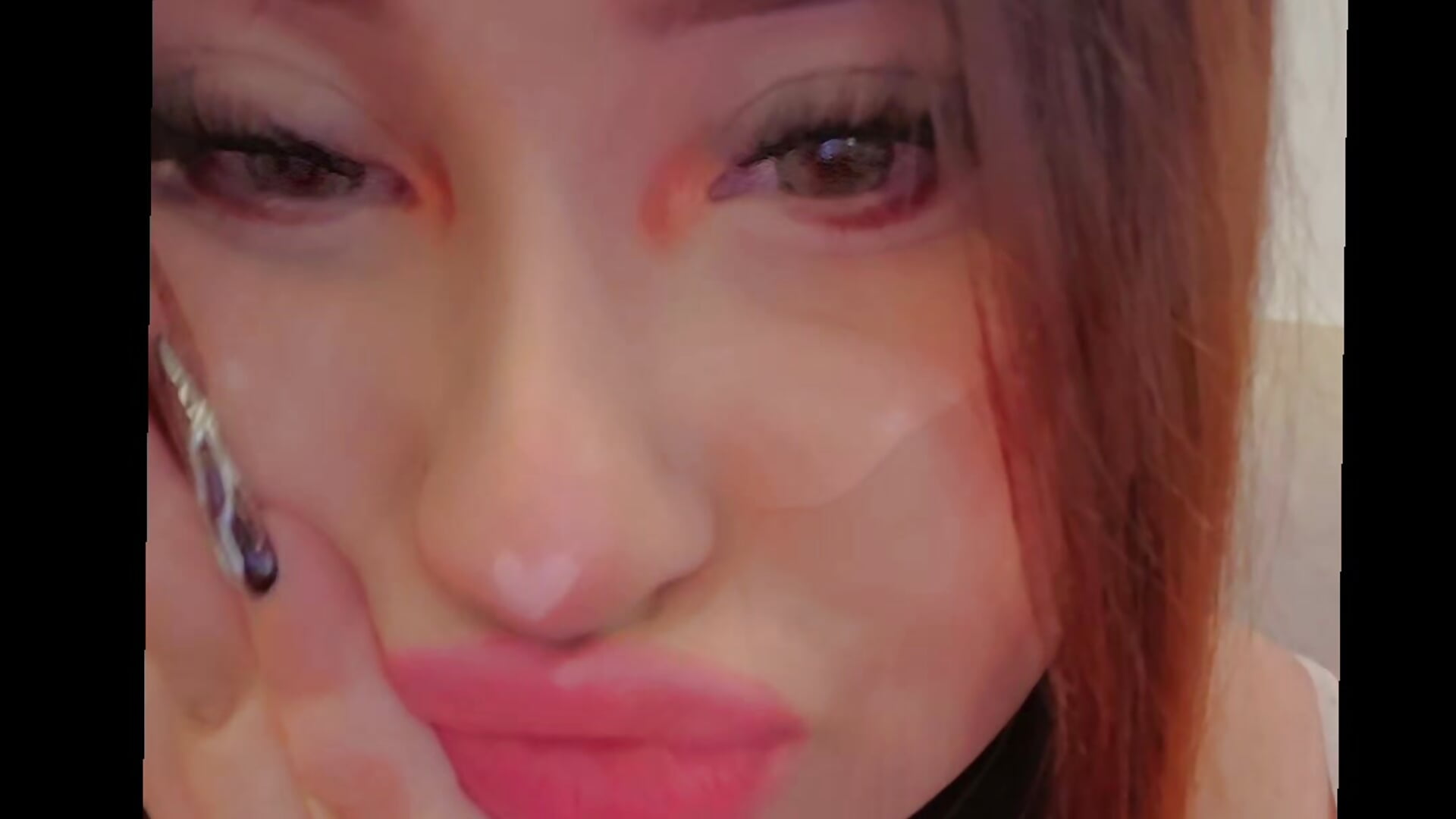 Sweet face 🍬 – video od webkamerové modelky DALIISS_