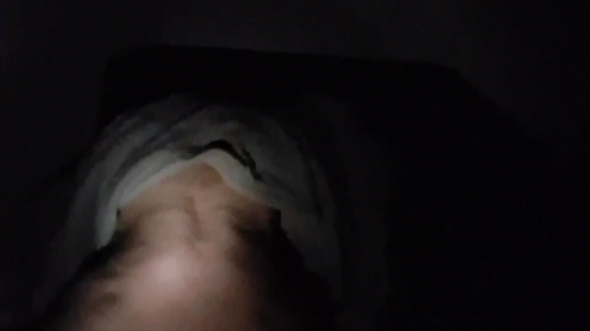 Twerking On Bed - video by Xthetune