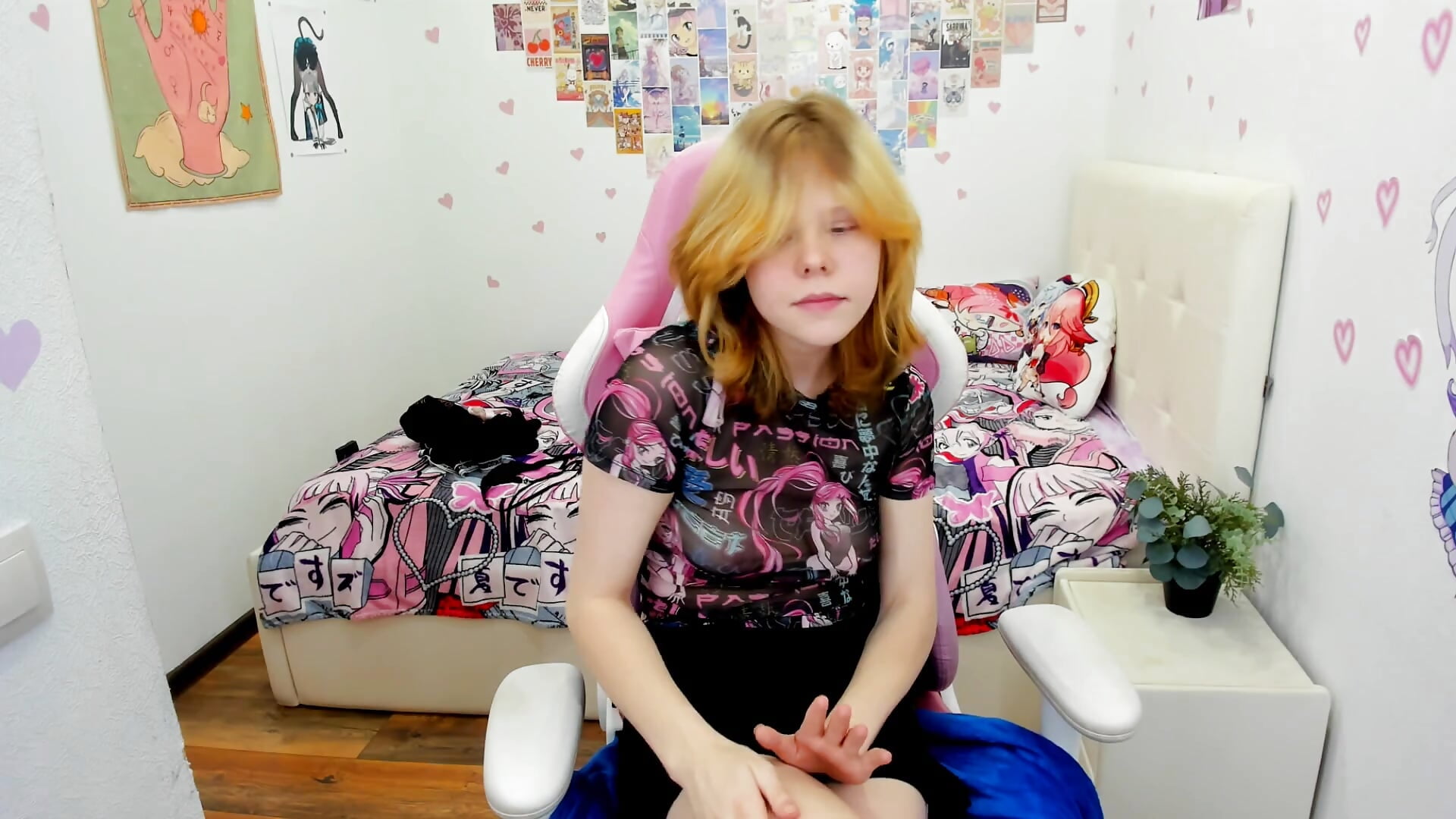 hello! - vídeo de Soft_Flame modelo de câmara