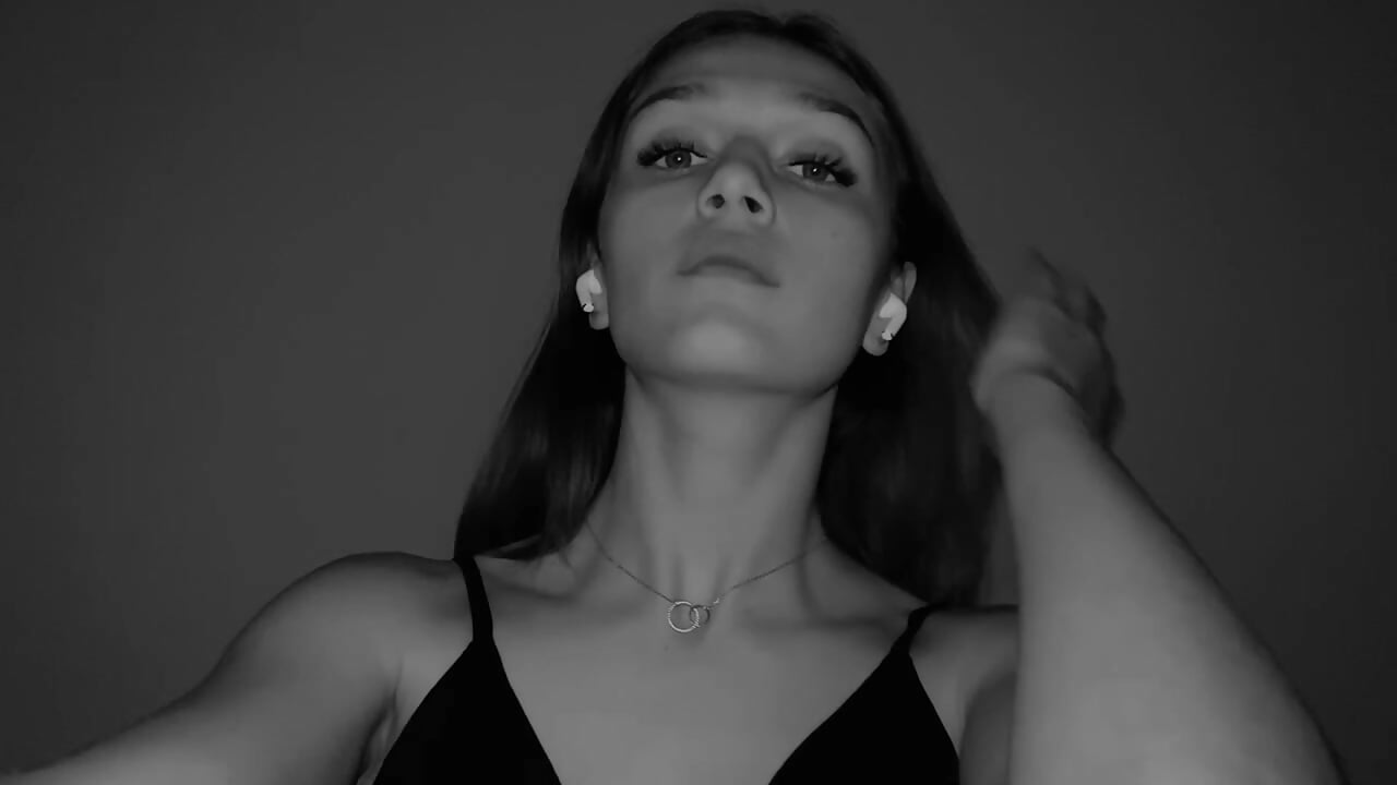 welcome - video by MarinaPoppenhagen cam model