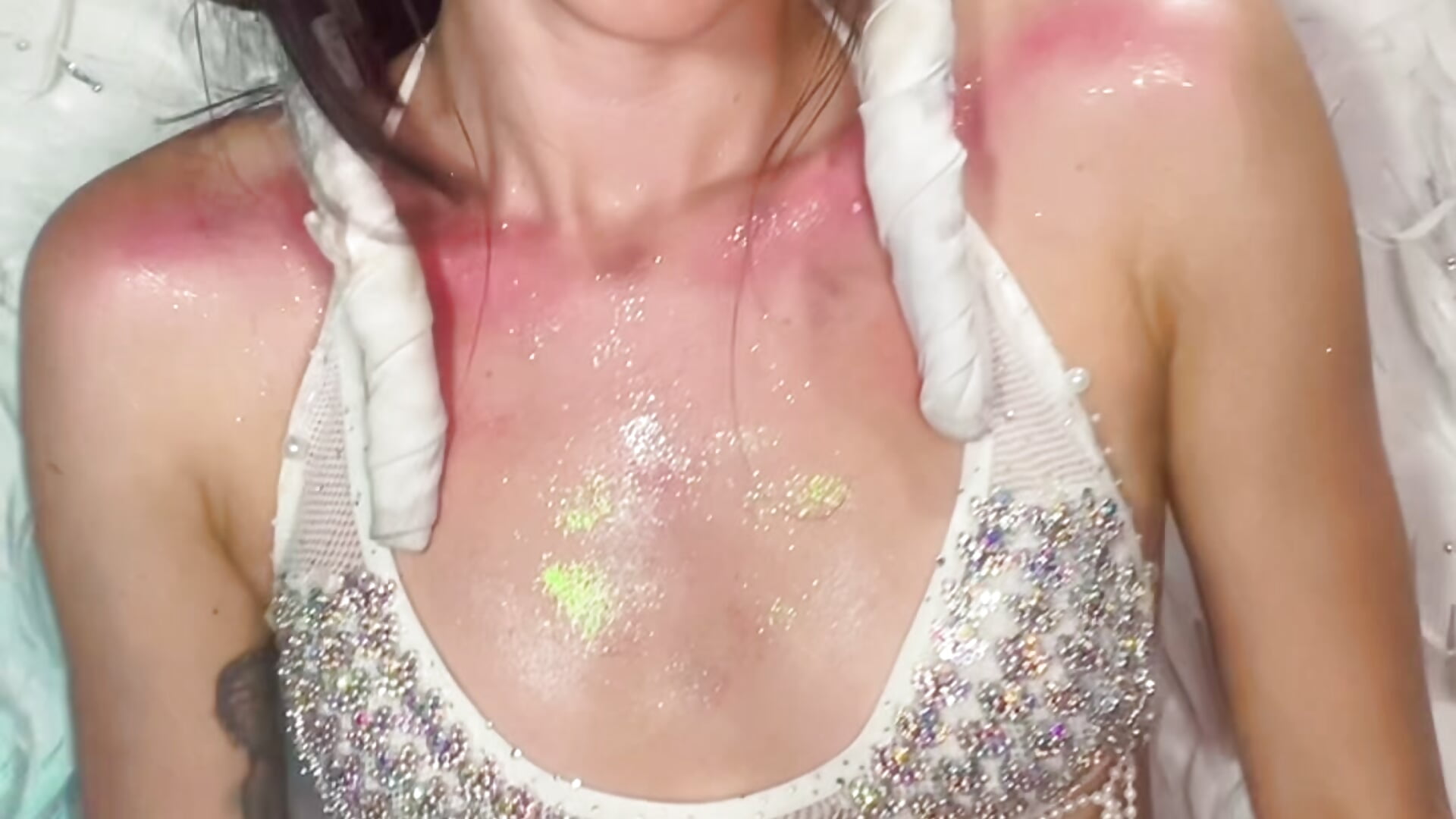 Juegas con esta angelita? 😈🥵 - video van Yelena_77 cam-model