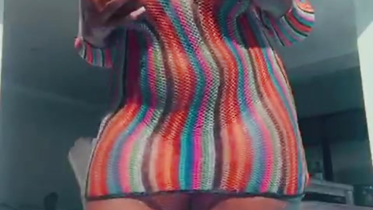 Bachelor's party vibes🥂🍑 - video by ChocolateMellons2 cam model