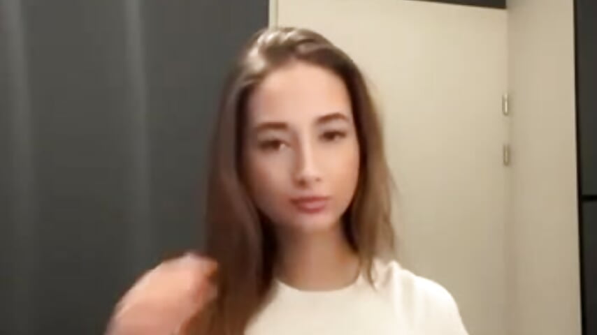 My curves 💜 – video od webkamerové modelky SweetNovaa