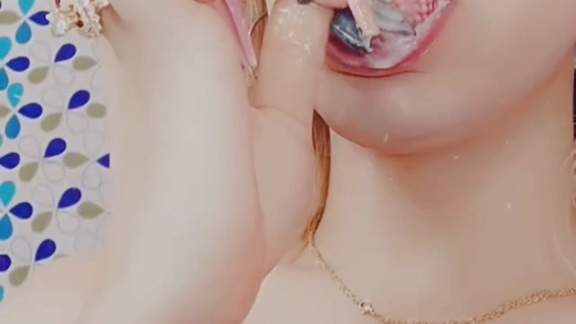 Snapchat-956506145 - video by golden_girl01 cam model