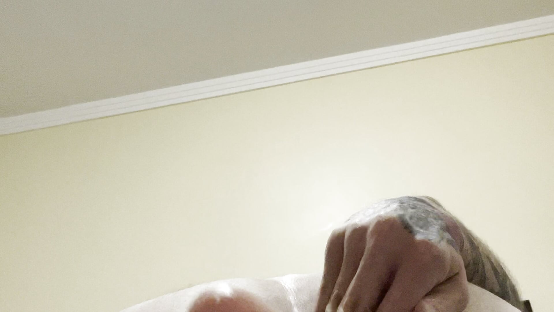 Meu cu é tão apertadinho que mal cabe o dildo 🤭🤭 – video af FelipeHTrans