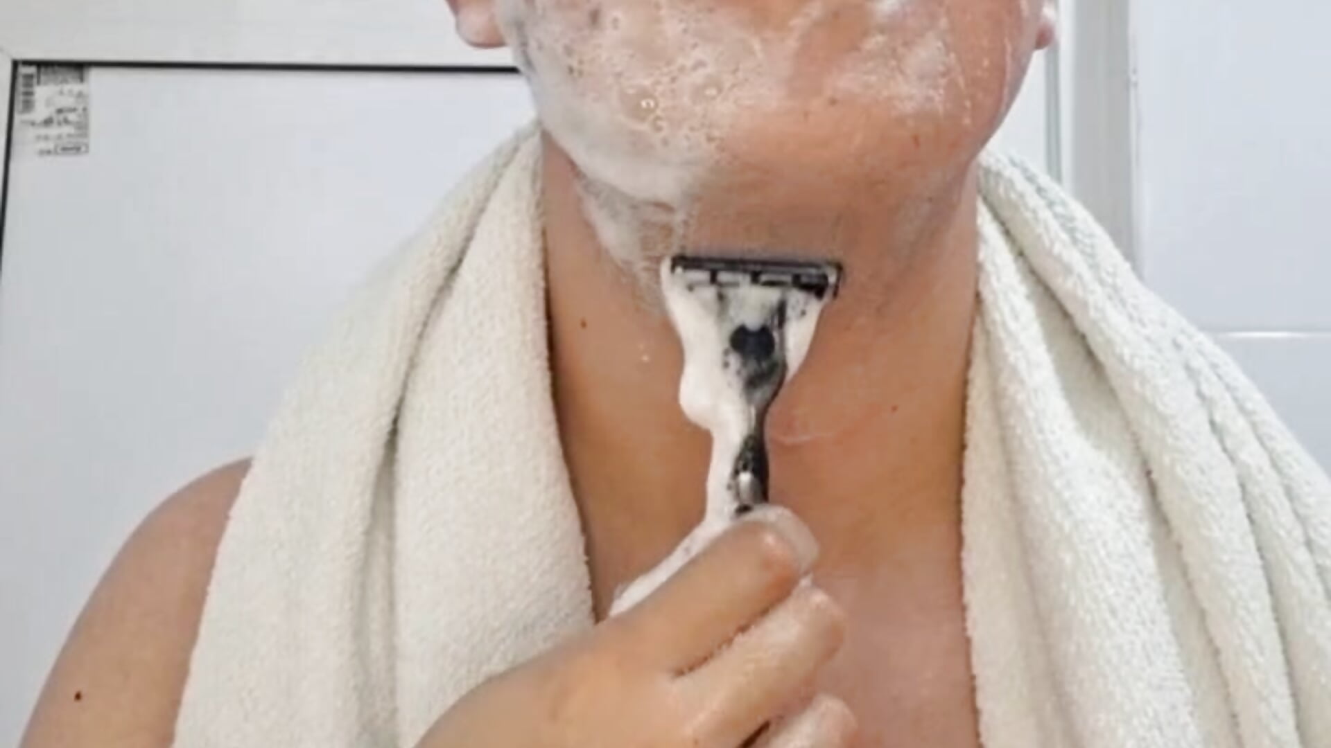 shaving my beard — filmik dylan_santiago_, modela(-lki) na kamerkach