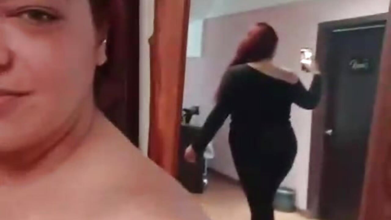 My curves, my belly and my navel will drive you crazy 🥵🙈🌸 - video od modelky/modela GabyGrey_