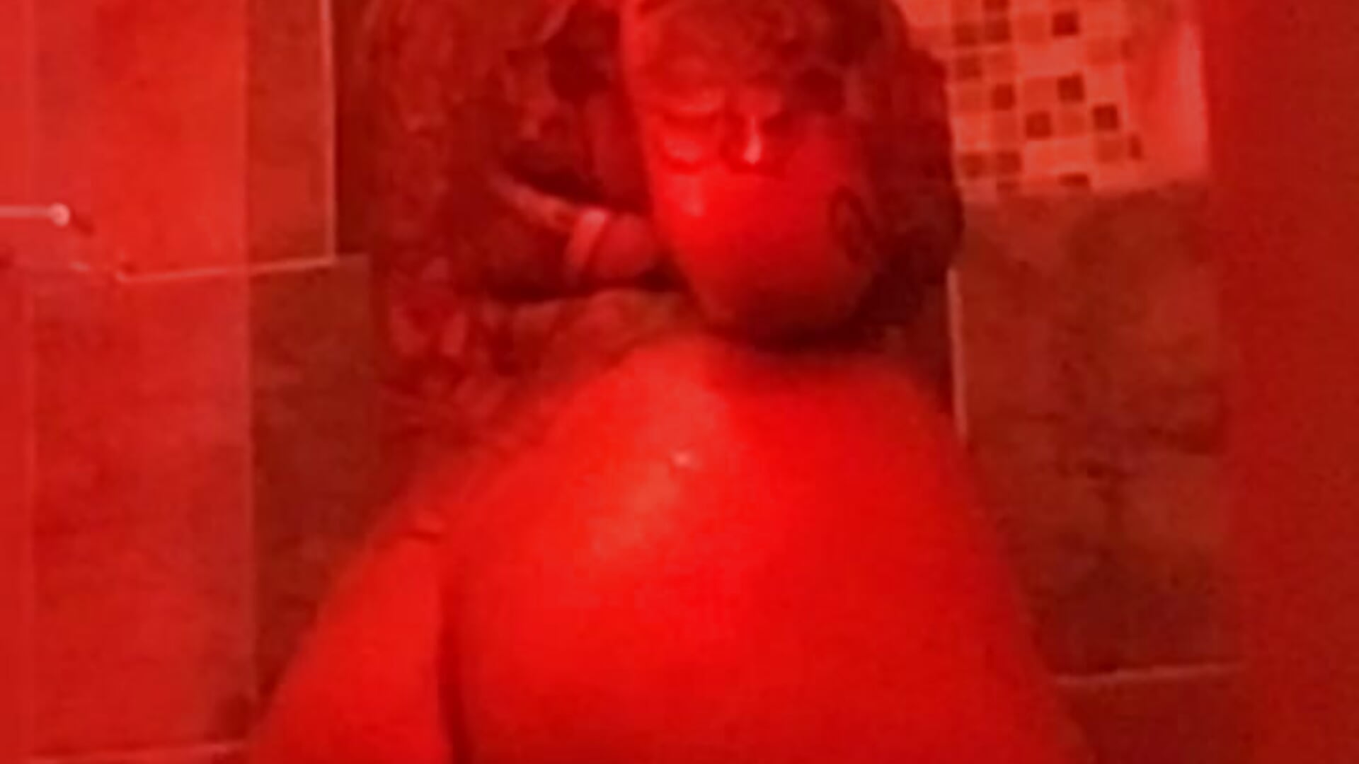 Somebody is watching me - video di aisha_broown modella di cam