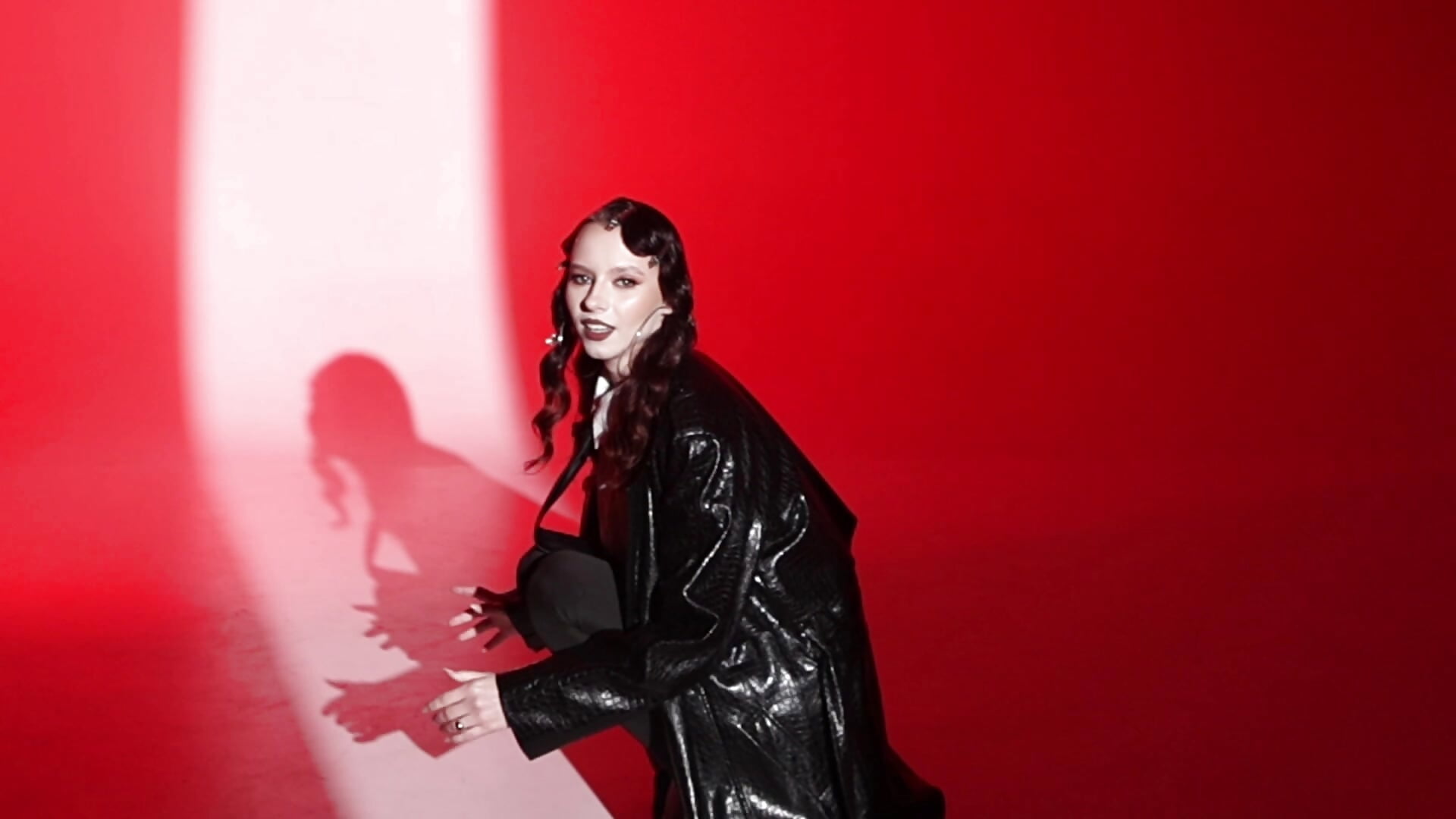 hot transformation - video by ArinaKubrick cam model