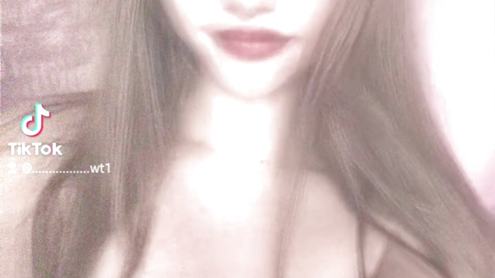 For a good mood 💖 – video od webkamerové modelky BitterPeach