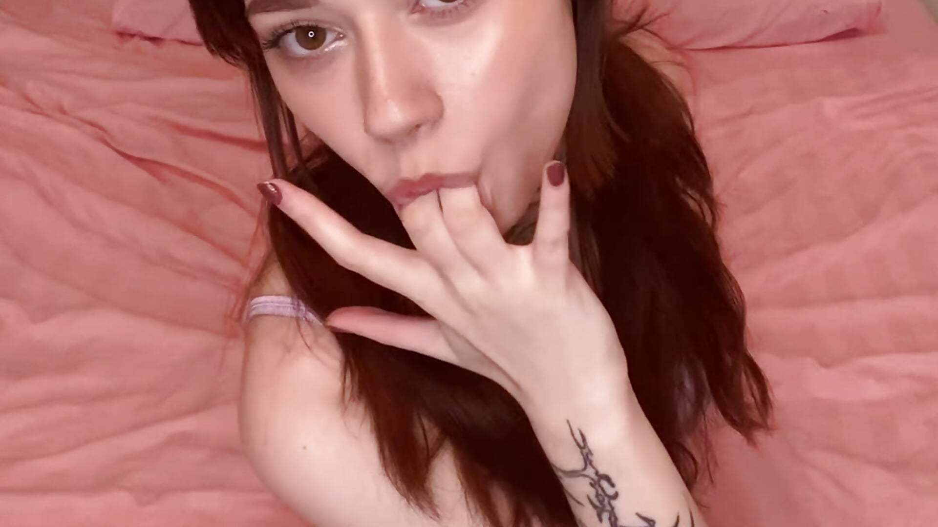 just playing with my fingers - Crystal_zen主播的视频