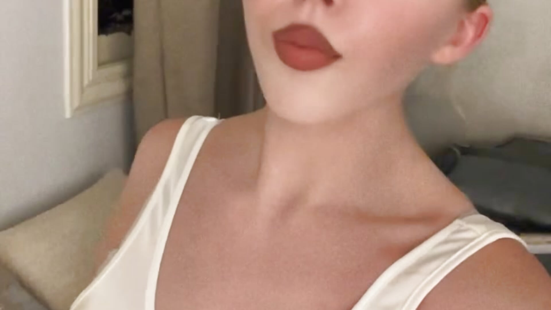 BCDBC5C1-2853-4134-81B4-F1B38F0DB4C1 - MonaNoire 캠 모델의 동영상