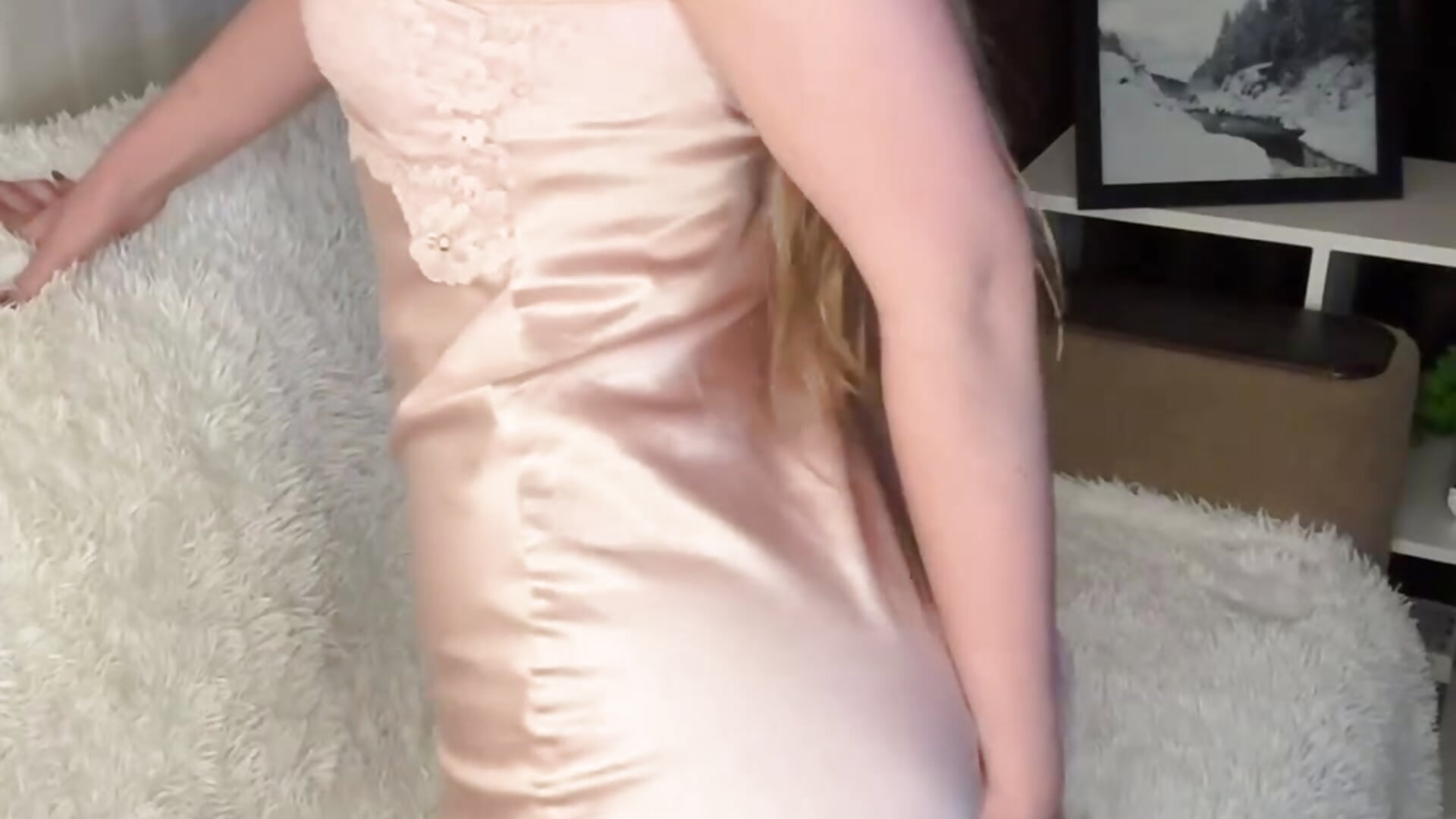 Play with lush and finger - video by SunnyShiney cam model