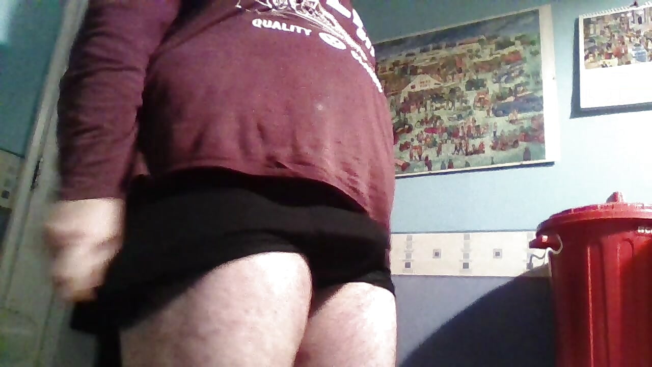 hard cock in pants - video av mrhardcock12 cam-modell