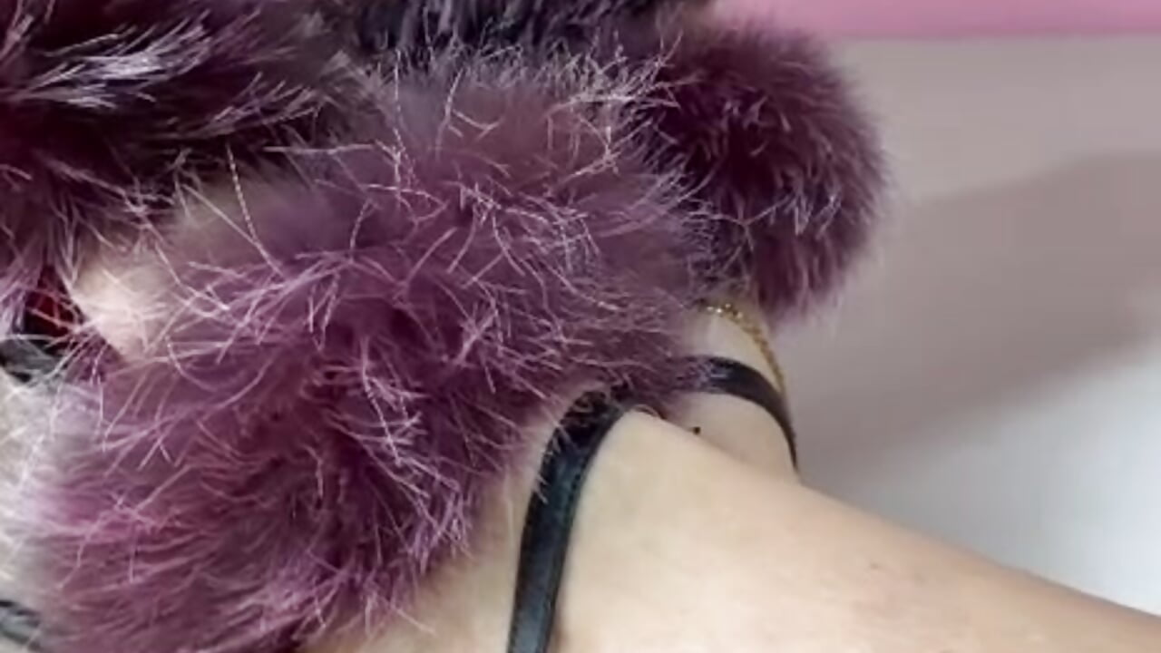 Feet with heels 🔥 – video af dahianeconnor cam-model