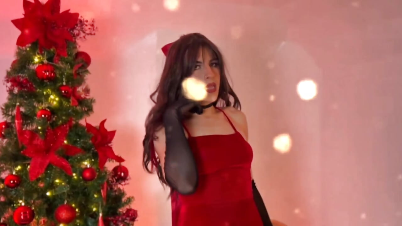 Santa Tell Me - video di Luu_Blossom modella di cam