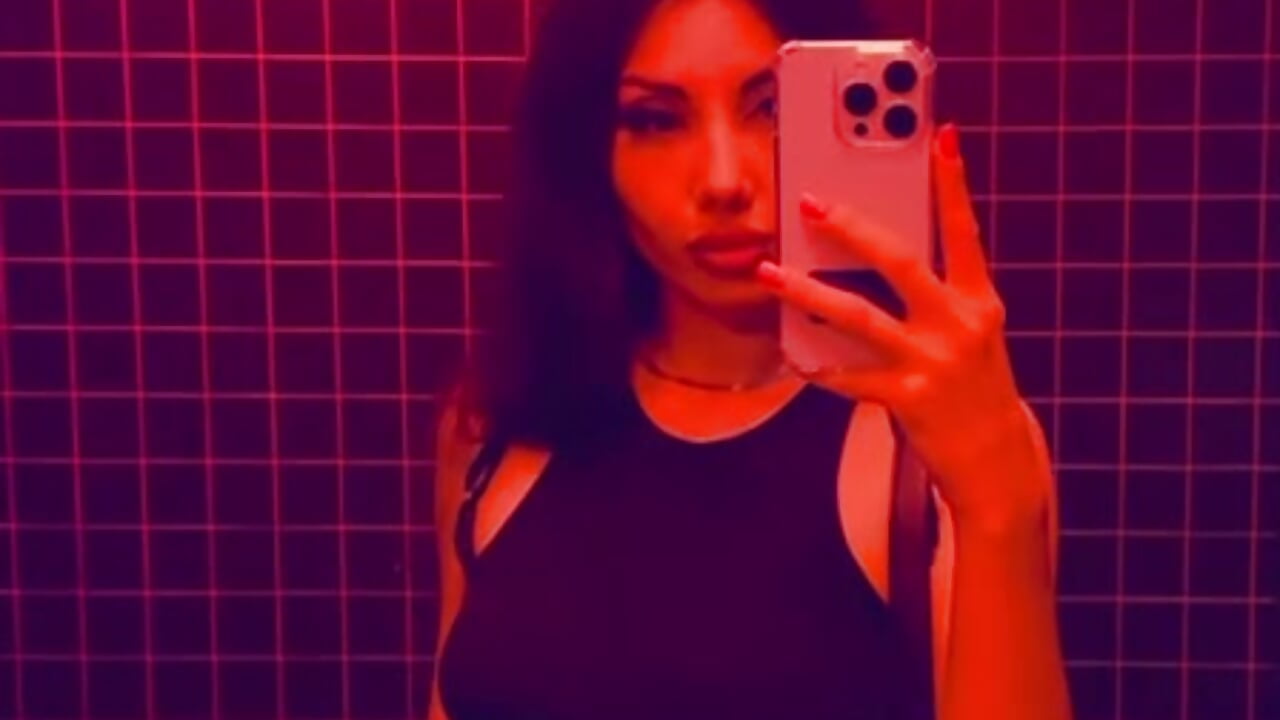 It's me🖤 - video av Rebeca_Mars cam model