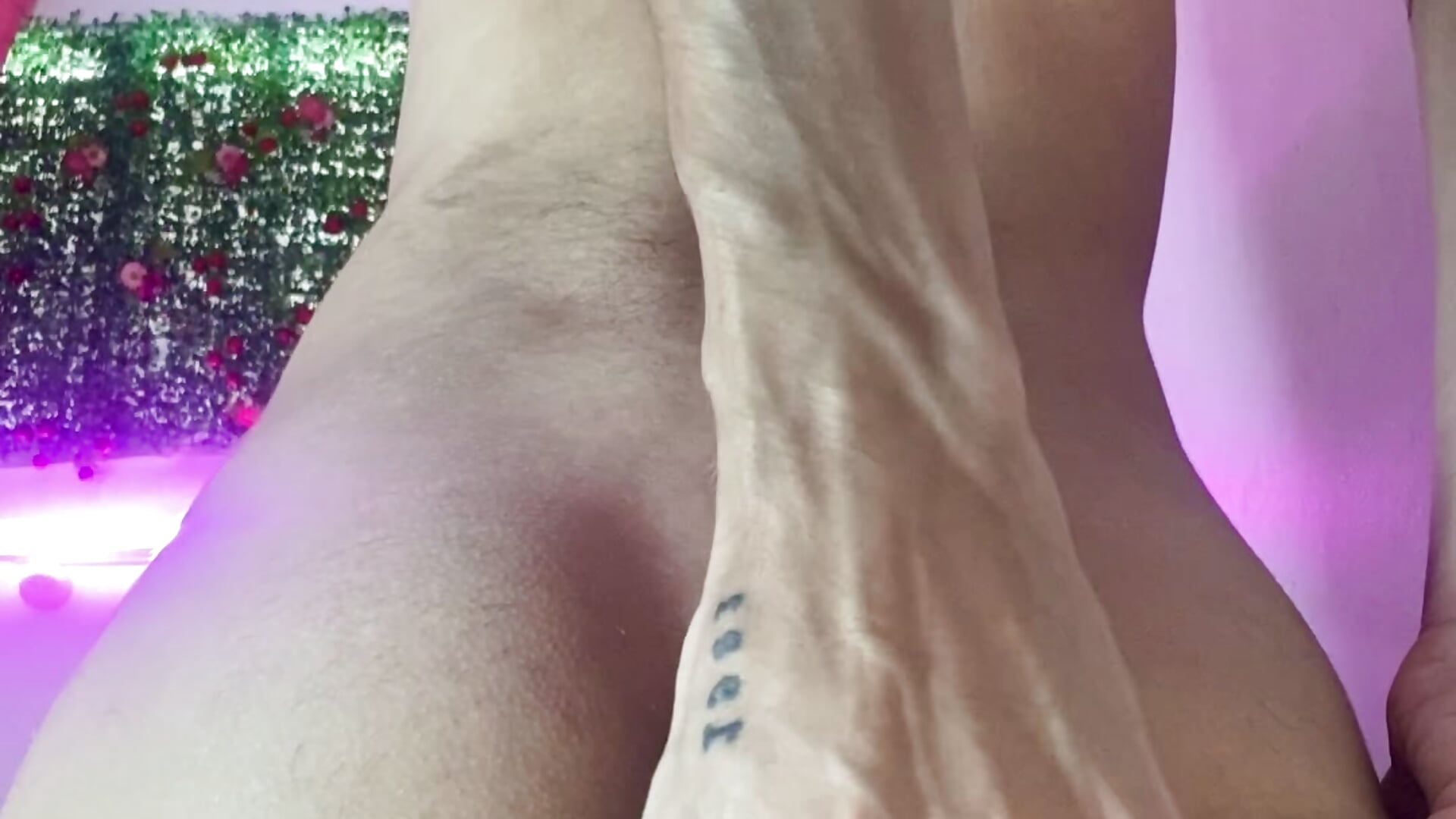 Do you want to see how I put the dildo up my ass?🔥😍 - video by Juan_Gomezz26 cam model