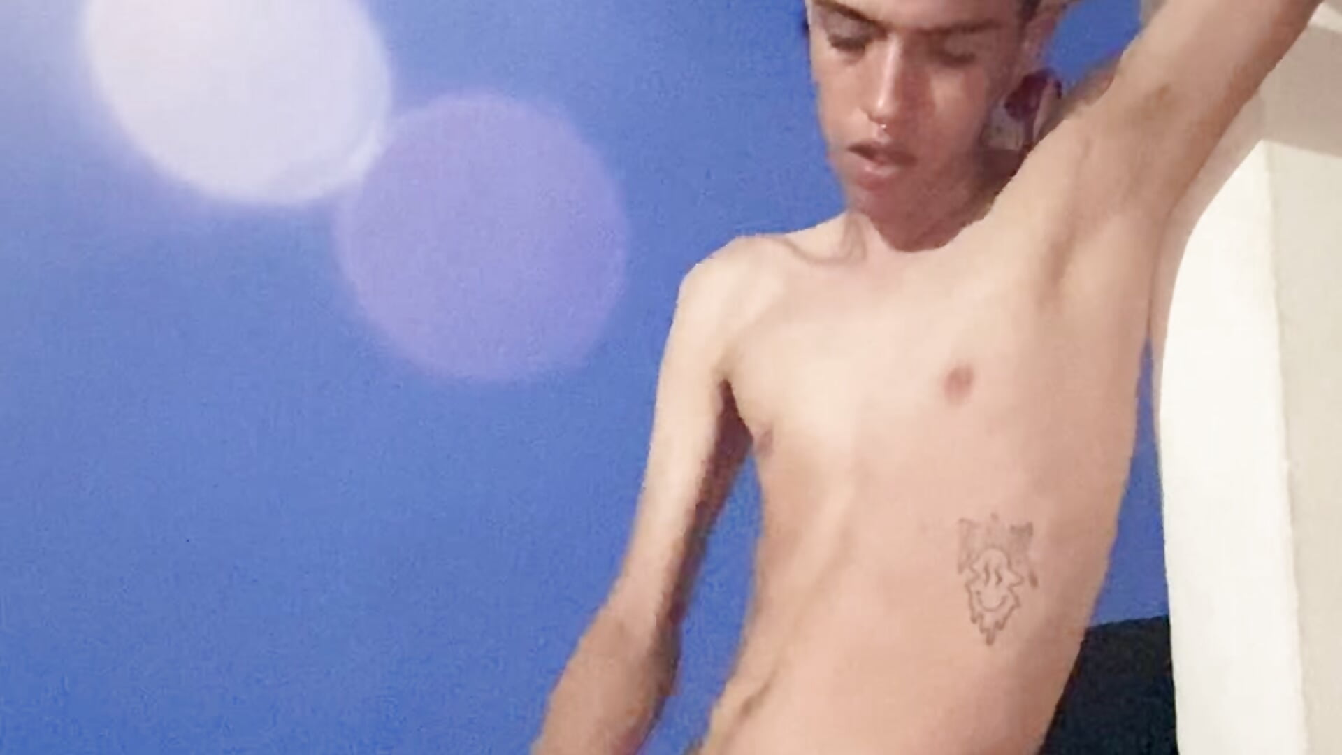 Look love look how I give you my cum I'm so hot