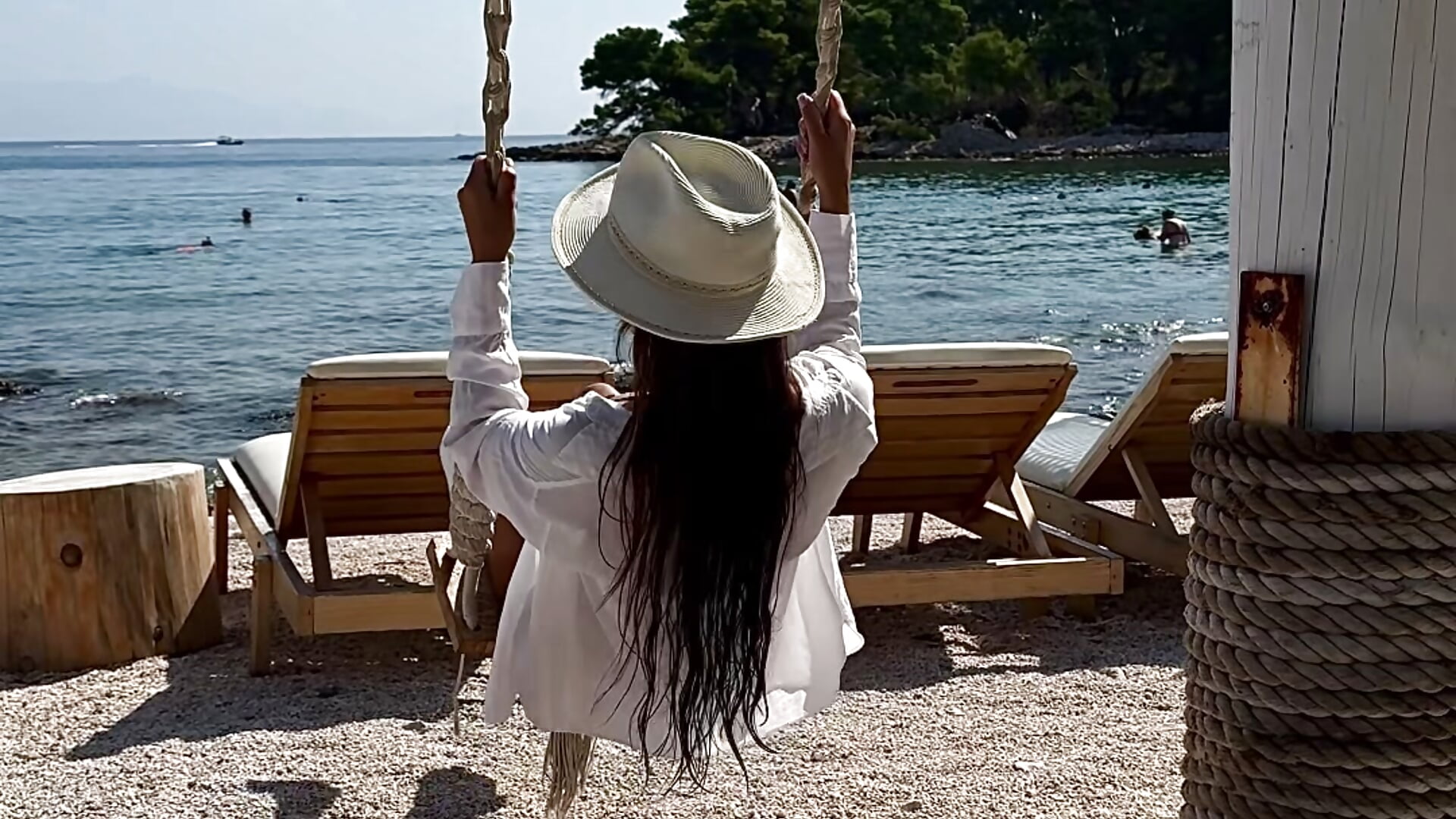 Beach Vibe - video by Ann_Passion cam model