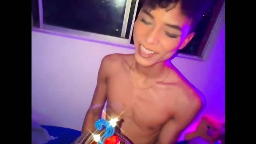 happy birthday to me it's already 21😍🎈🎊 - 視頻由 super_hot_girls 主播提供