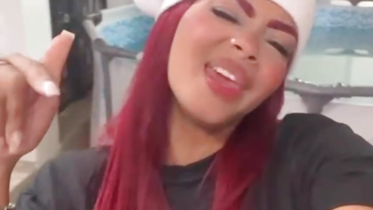 profile-intro-video-1766177133 - vidéo du modèle de showcams Monserrat__1