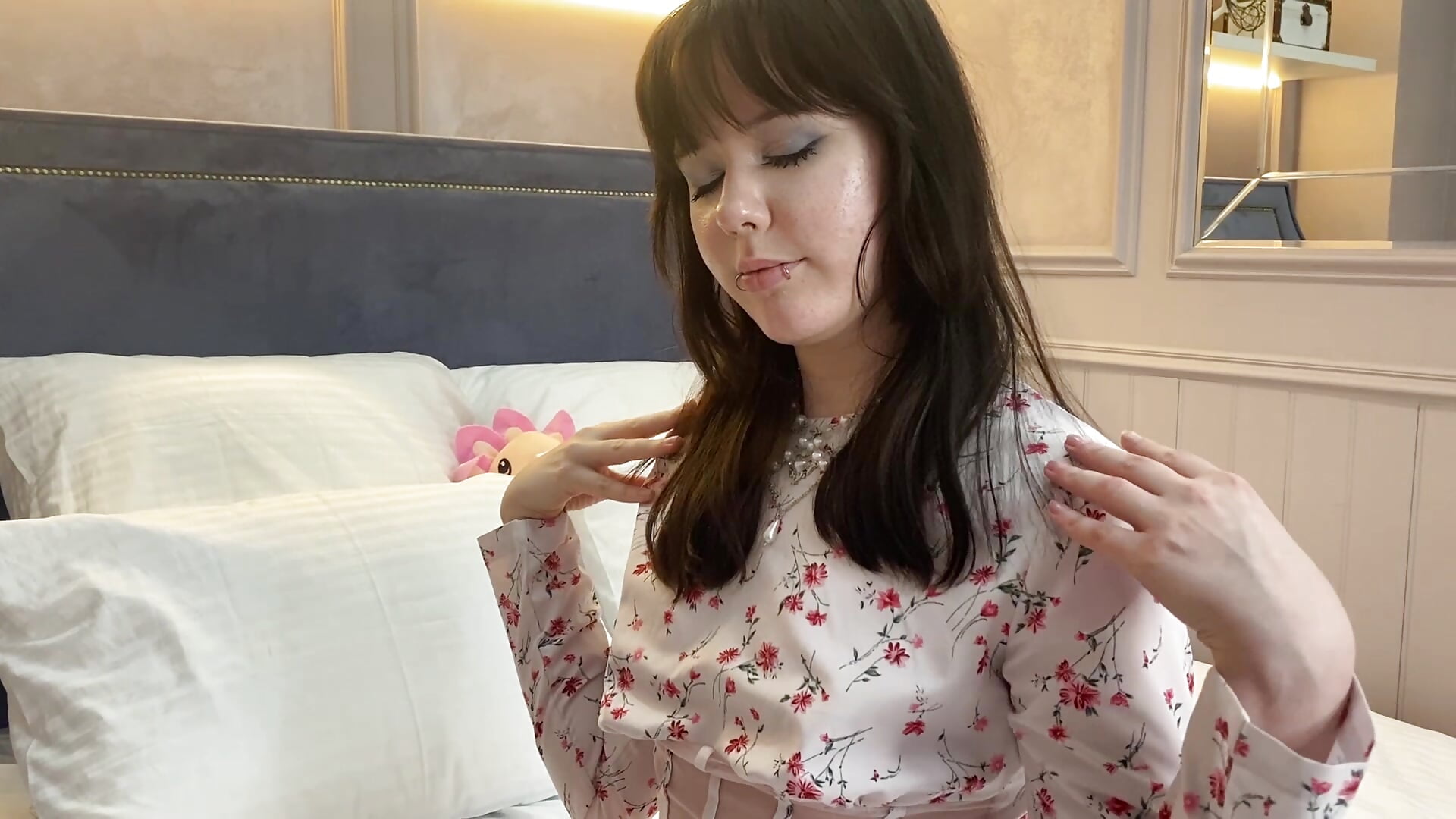 gentle touches - Ariel_Morris 캠 모델의 동영상