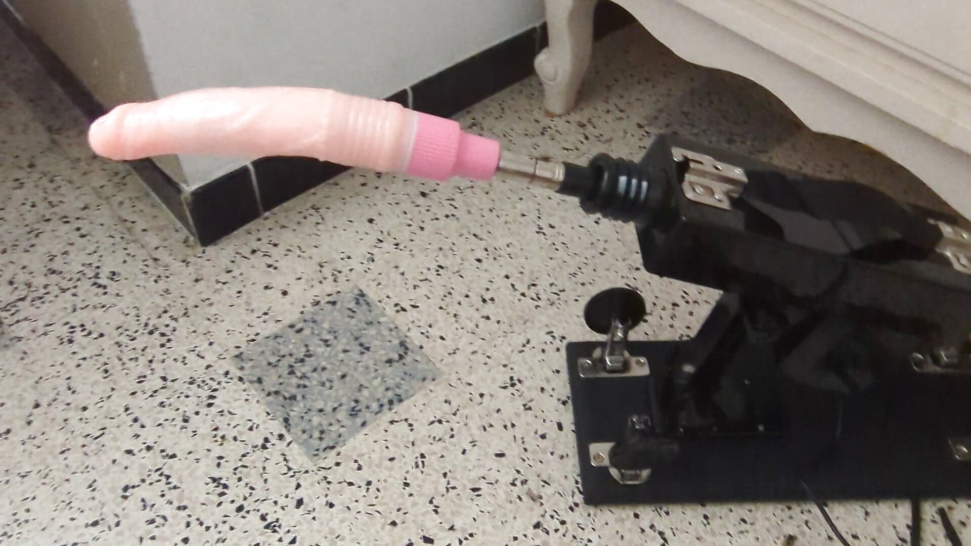 Jouet coquin - video by Peanutgirl cam model